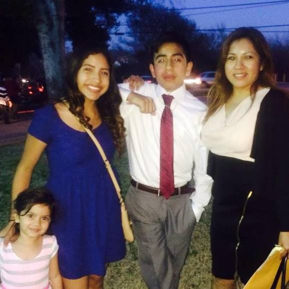 Meet your Posher, Evelia - Picture 1 of 1